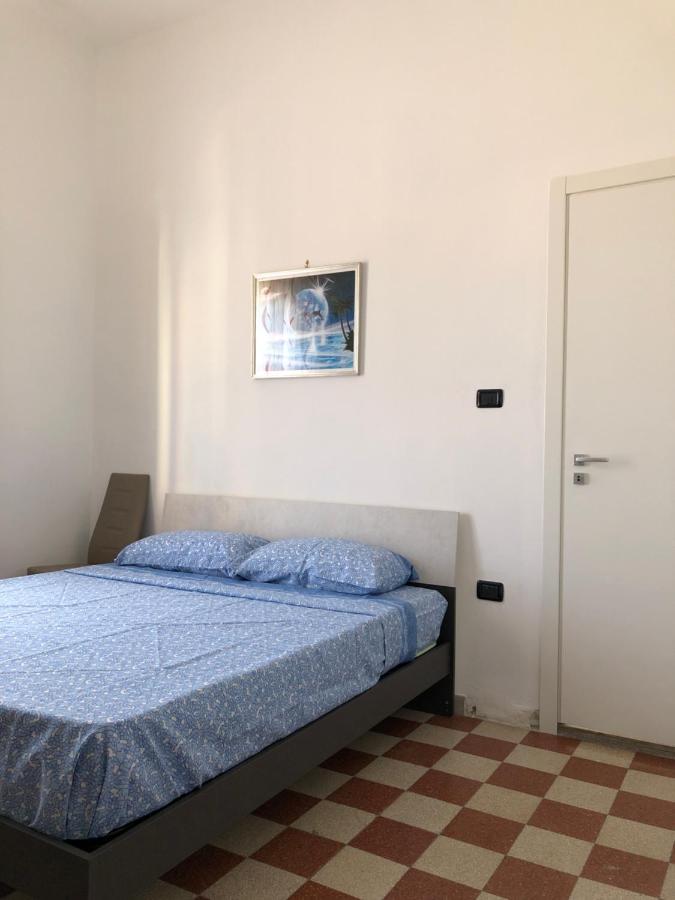 Appartement Montefusco à Crotone Extérieur photo